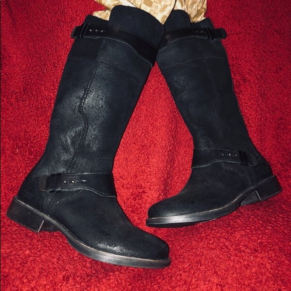 SOLD!!!!!!!!!!!!!!BEAUTIFUL NEW UGG BOOTS! - Picture 2 of 3